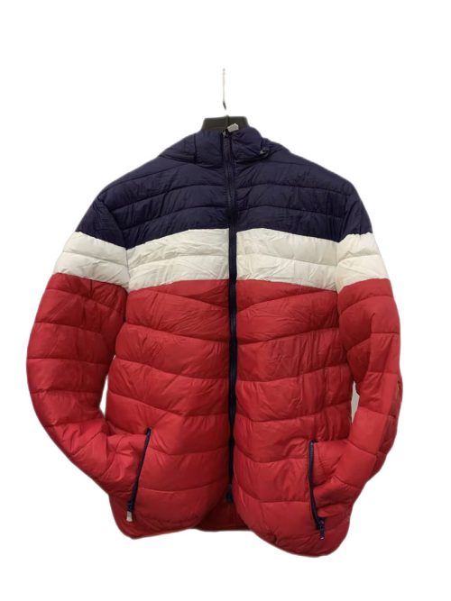 Fleece-lined short style for warmth