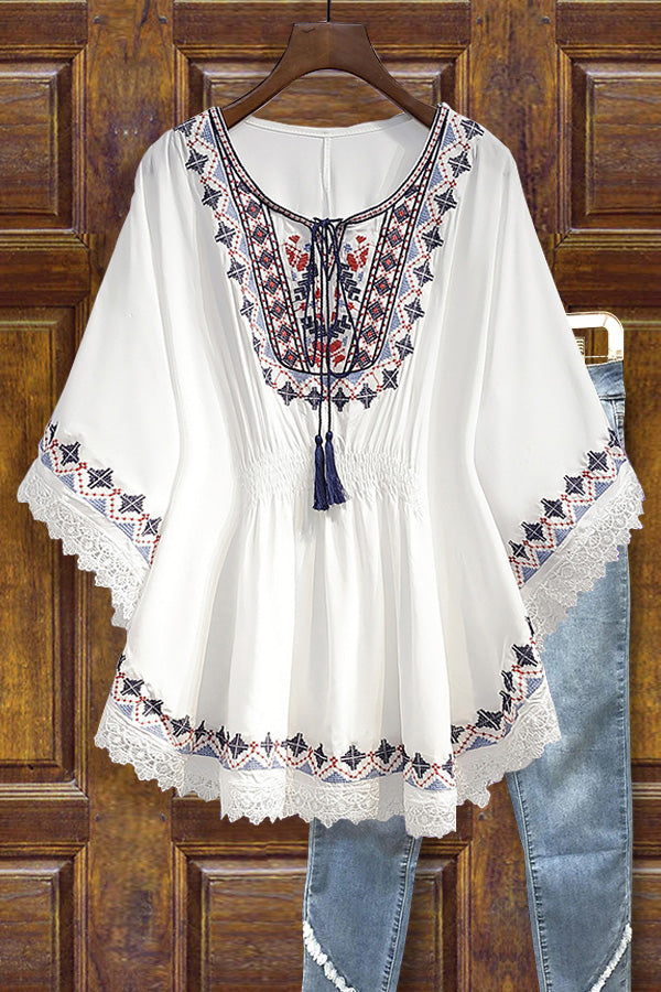 ae3c42d9d71f7e35b7c6ebea6b5ba4eb-1 Vintage Print Lace Paneled Tassel Design Top